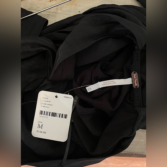 🌼🏷️ NWT Free People Black Body suit. Size medium. - Picture 4 of 9